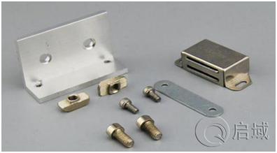 鋁型材門(mén)吸